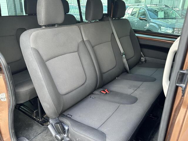 Renault TRAFIC Passenger 2.0 dCi 120 Grand Zen | 9 Persoons! | Trekhaak | P. Sensoren | Apple Carplay | Dealer Onderhouden!