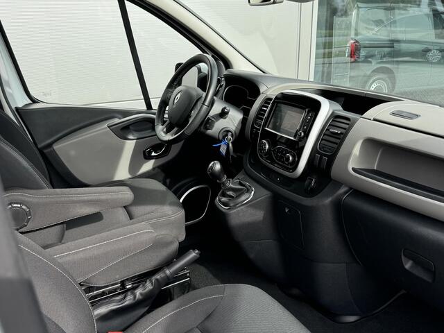 Renault TRAFIC 1.6 dCi 125 T29 L2H1 Dubbel cabine Luxe | NAVIGATIE | CLIMATE CONTROL | SIDE STEPS | DAK RAILS | TREKHAAK | 5 ZITS |