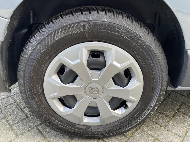 Renault TRAFIC Life 150pk L2H1 9-Persoons(Trekhaak - Camera - Keyless Entry - Navigatie - Airco - Apple Carplay)
