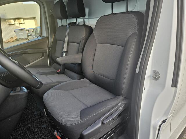 Renault TRAFIC 2.0 dCi 130 T30 L2H1 Work Edition / Demo / Levertijd I.O. / Camera / Sensoren Rondom / Airco / Cruise Control /