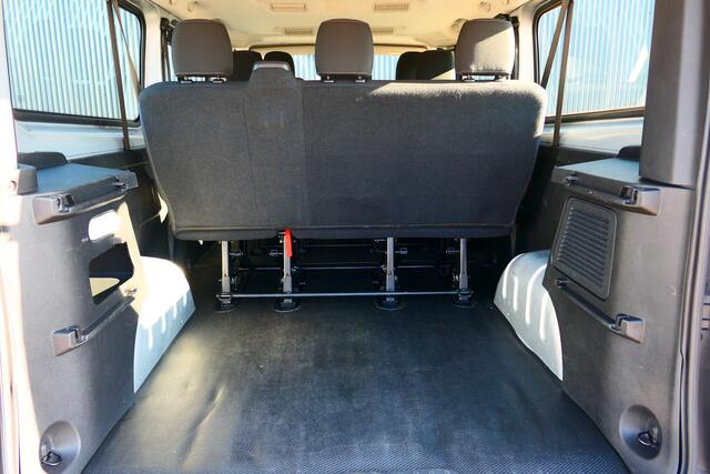 Renault TRAFIC Passenger 2.0 dCi 145 Grand Intens AUTOMAAT! 9 personen - Navi, camera, cruise, sensor achter, dubbele airco