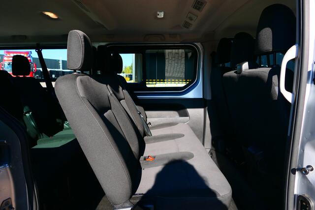 Renault TRAFIC Passenger 2.0 dCi 145 Grand Intens AUTOMAAT! 9 personen - Navi, camera, cruise, sensor achter, dubbele airco
