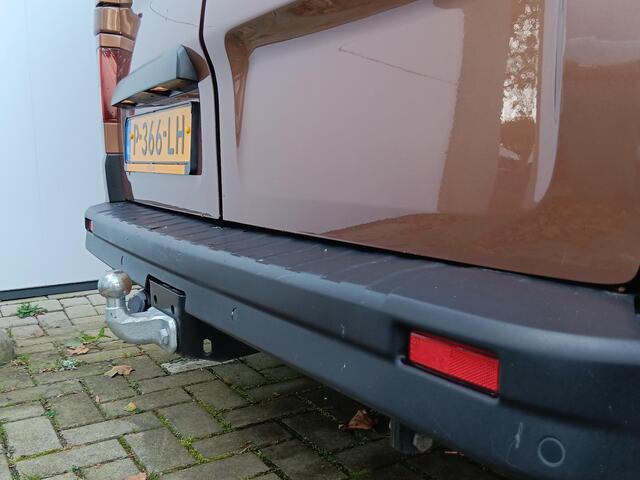 Renault TRAFIC Passenger 2.0 dCi 120 Grand Zen Trekhaak / 9-Persoons / Navigatie / Parkeersensoren Achter / Cruise Control / Airco