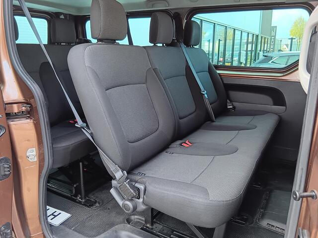 Renault TRAFIC Passenger 2.0 dCi 120 Grand Zen Trekhaak / 9-Persoons / Navigatie / Parkeersensoren Achter / Cruise Control / Airco