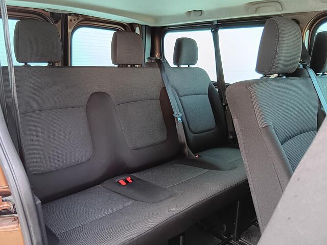 Renault TRAFIC Passenger 2.0 dCi 120 Grand Zen Trekhaak / 9-Persoons / Navigatie / Parkeersensoren Achter / Cruise Control / Airco