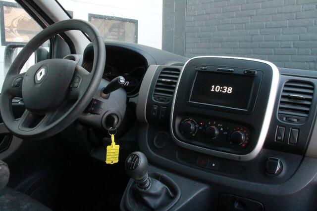 Renault TRAFIC 1.6 dCi 125PK L2 Dubbele Cabine - EURO 6 - Airco - Navi - Cruise - ¤ 14.900,- Excl.