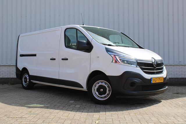 Renault TRAFIC 2.0 dCi 120PK L2H1 Comfort | Navi | Airco | Trekhaak | Cruise | Parkeersensoren | Volledig betimmerd |