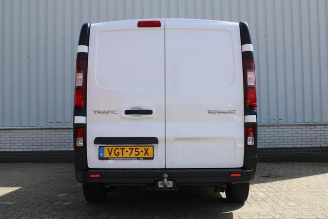 Renault TRAFIC 2.0 dCi 120PK L2H1 Comfort | Navi | Airco | Trekhaak | Cruise | Parkeersensoren | Volledig betimmerd |