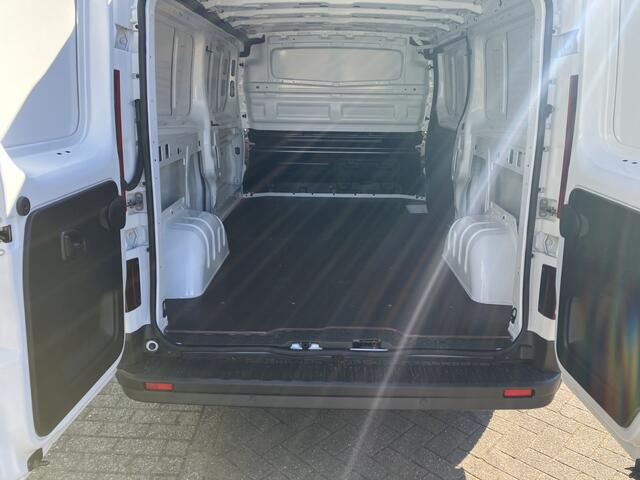 Renault TRAFIC 2.0 Blue dCi 130 T30 L2H1 Advance - Demo / Vierseizoenbanden / Achteruitrijcamera / EASY LINK navi