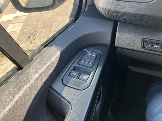 Renault TRAFIC 2.0 Blue dCi 130 T30 L2H1 Advance - Demo / Vierseizoenbanden / Achteruitrijcamera / EASY LINK navi