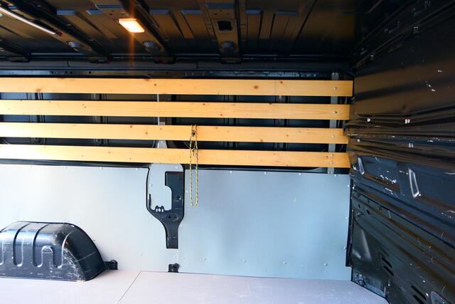 Renault TRAFIC 2.0 dCi 130 T30 L2H1 Work Edition - All seasons, dakdragers, trekhaak, lat-lat betimmering, vloerplaat