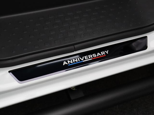 Renault TRAFIC 2.0 dCi 150pk EDC T30 L2H1 Extra | Anniversary | Sidebars | Zwarte logo's | Glasslook |
