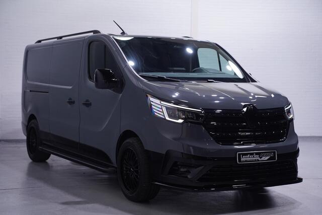 Renault TRAFIC 2.0 DCi 150 pk Black Edition L2H1 Camera, 19" LMV Spoiler V+A, Grille Hoogglans Zwart, Treeplanken, 3-Zits
