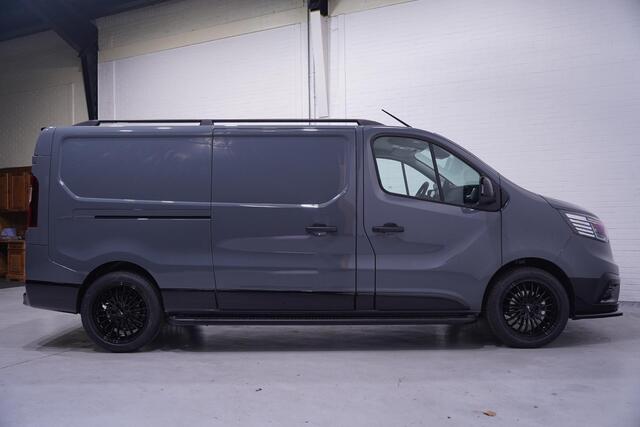 Renault TRAFIC 2.0 DCi 150 pk Black Edition L2H1 Camera, 19" LMV Spoiler V+A, Grille Hoogglans Zwart, Treeplanken, 3-Zits