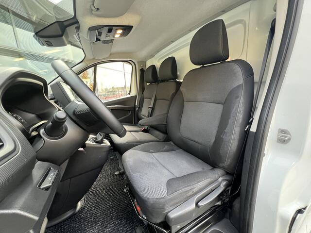 Renault TRAFIC 2.0 dCi 110 T30 L2H1 Work Edition | Trekhaak | Navigatie | Apple CarPlay / Android Auto | Parkeersensoren |