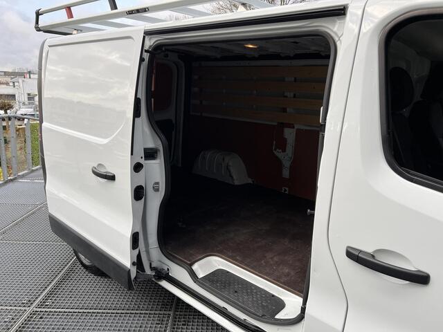 Renault TRAFIC 2.0 dCi 110 T30 L2H1 Work Edition | Trekhaak | Navigatie | Apple CarPlay / Android Auto | Parkeersensoren |