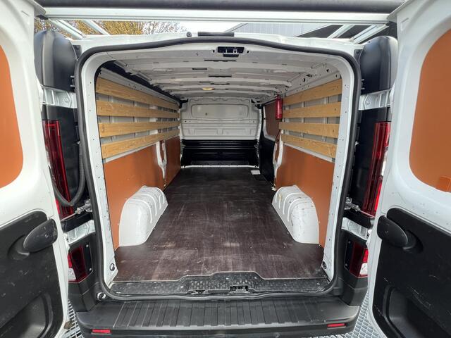 Renault TRAFIC 2.0 dCi 110 T30 L2H1 Work Edition | Trekhaak | Navigatie | Apple CarPlay / Android Auto | Parkeersensoren |