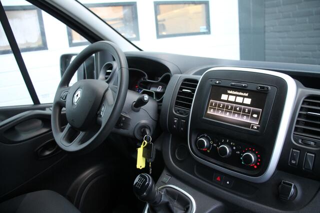 Renault TRAFIC 2.0 dCi 120PK L2 - EURO 6 - Airco - Navi - Cruise - Trekhaak - ¤ 13.900,- Excl.