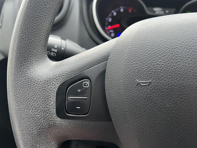 Renault TRAFIC 2.0 dCi 120 T27 L1H1 Comfort | Trekhaak | Navigatie | DAB | Cruise Control | Parkeersensoren | LED |