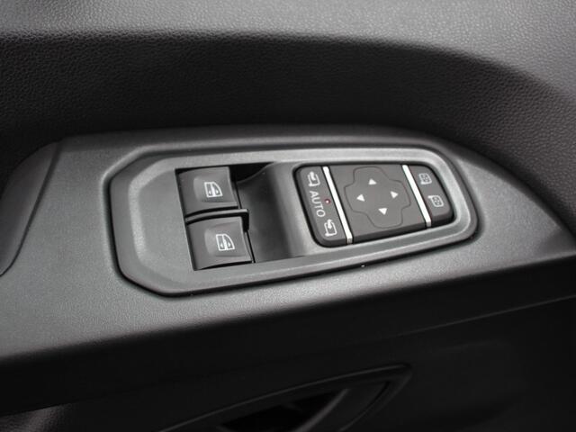 Renault TRAFIC 2.0 Blue dCi 130 T30 L2H1 Advance Demo ! | Navigatie | Airco | Lichtmetalen velgen | Betimmering | Trekhaak | Parkeer sensoren | Dab