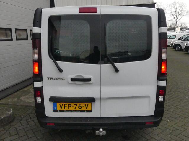 Renault TRAFIC 2.0 DCI 120PK EURO 6 - Airco - Navi - Cruise - ¤ 13.900,- Excl.