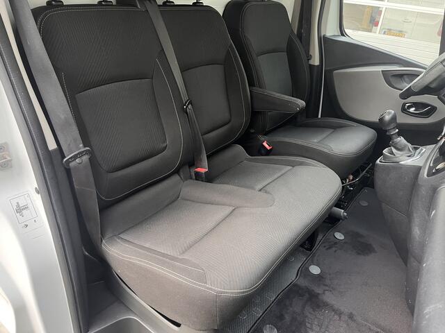Renault TRAFIC 1.6 dCi T29 L2H1 Airco Cruise controle 3-Persoons Telefoonverbinding Achterruitrij camera Parkeersensoren achter 1e eigenaar Euro 6 Dealer onderhouden