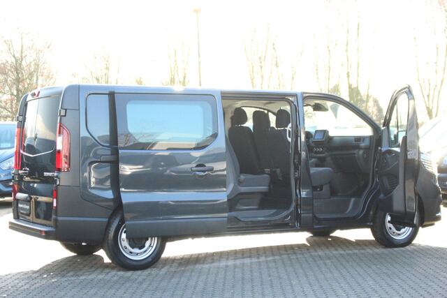 Renault TRAFIC 2.0dCi 150pk T30 L2H1 DC | 6-Zits | Carplay/Android | Camera | Lease 627,- p/m
