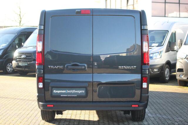Renault TRAFIC 2.0dCi 150pk T30 L2H1 DC | 6-Zits | Carplay/Android | Camera | Lease 627,- p/m
