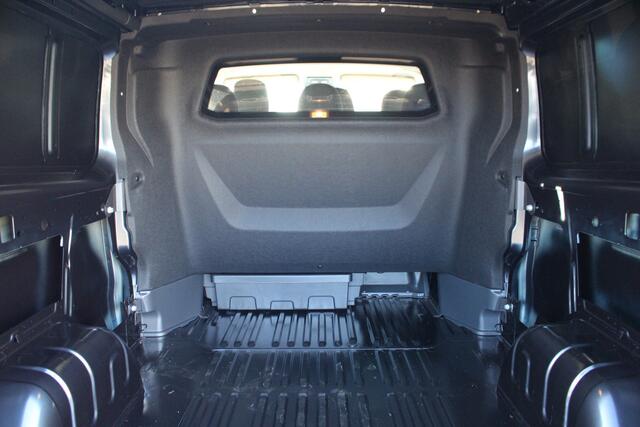 Renault TRAFIC 2.0dCi 150pk T30 L2H1 DC | 6-Zits | Carplay/Android | Camera | Lease 627,- p/m