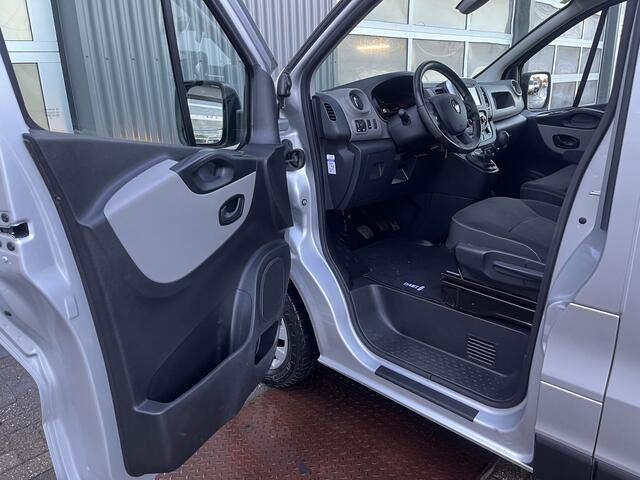 Renault TRAFIC 1.6 dCi 126pk L1H1 Airco Climate controle Trekhaak 2000kg Kastinrichting Navigatie Camera 3 persoons Euro 6