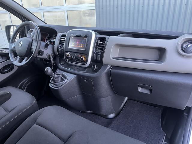 Renault TRAFIC 1.6 dCi 126pk L1H1 Airco Climate controle Trekhaak 2000kg Kastinrichting Navigatie Camera 3 persoons Euro 6