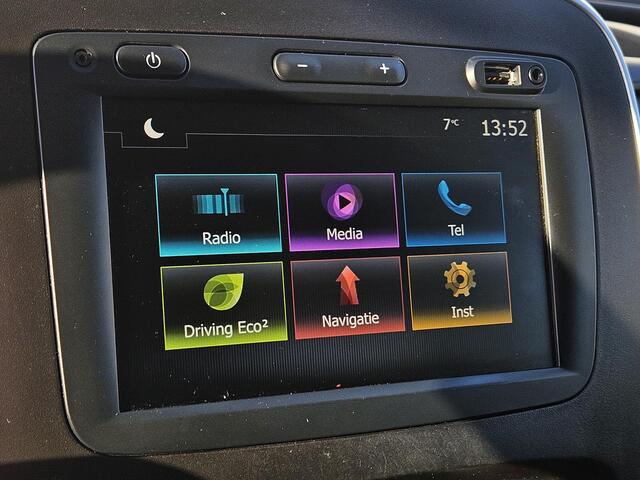 Renault TRAFIC 2.0 dCi 145 T29 L2H1 Comfort / 1e Eigenaar / Dealer Onderhouden / Navigatie / Android Auto / Achteruitrijcamera / betimmering wand lat / dakdragers / All Season Banden / Cruise Control / Airco / PDC