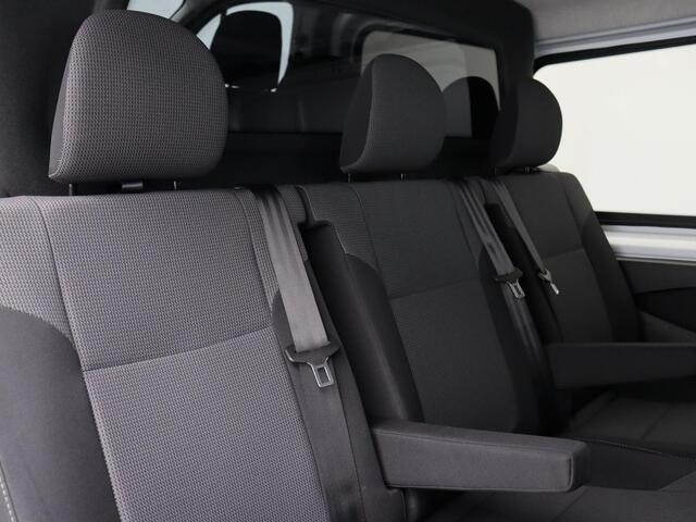 Renault TRAFIC 2.0 dCi 150pk T30 L2H1 Work Edition | Dubbel cabine | Bumpers in kleur | 17" LMV |