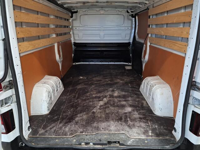 Renault TRAFIC 2.0 dCi 130 T30 L2H1 Work Edition | Sidebars | Trekhaak | Bedrijfswagenrinrichting