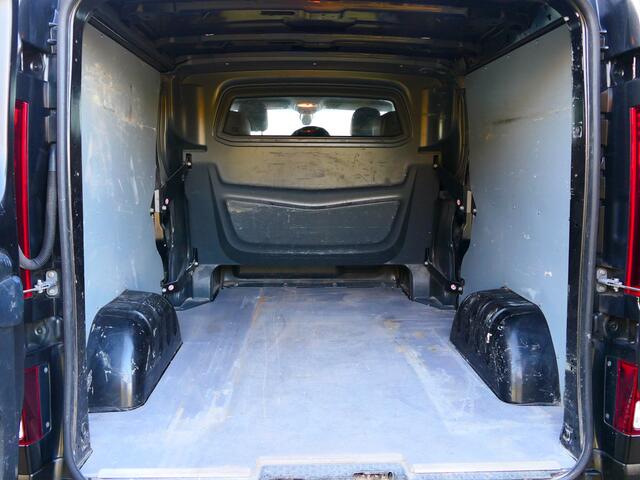 Renault TRAFIC 2.0 dCi 145 T29 L2H1 DC Luxe *AUTOMAAT* - Trekhaak, camera, clima, cruise, betimmering