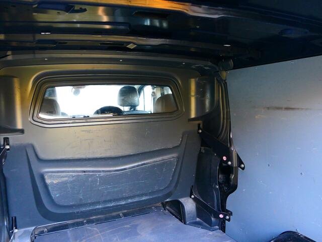 Renault TRAFIC 2.0 dCi 145 T29 L2H1 DC Luxe *AUTOMAAT* - Trekhaak, camera, clima, cruise, betimmering
