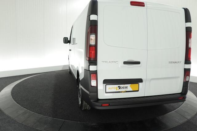 Renault TRAFIC 2.0 dCi 150 T30 L2H1 Comfort | Parkeersensoren | Vloerplaat | Airco | Navigatie | Apple Carplay