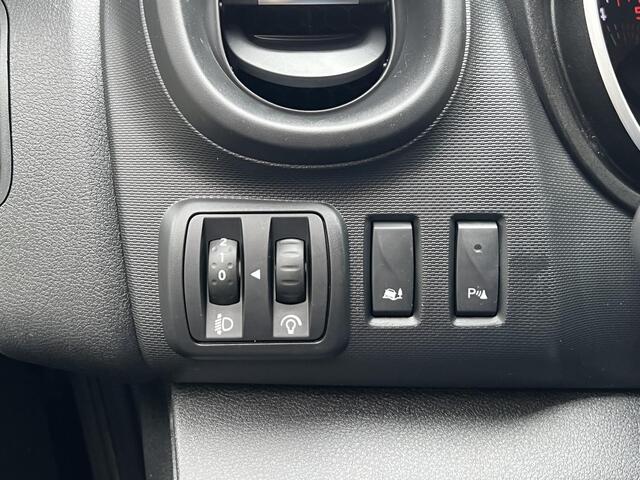 Renault TRAFIC 2.0 dCi 120 T29 L2H1 Work Edition | Navigatie | DAB | LED | Cruise Control | Parkeersensoren | Airco | BT-Telefoonfunctie |
