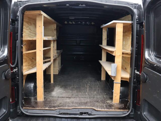 Renault TRAFIC 2.0 dCi 120 T29 L2H1 Work Edition | Laadruimtebetimmering | Trekhaak | Sidebars | Achteruitrijcamera |