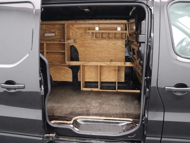 Renault TRAFIC 2.0 dCi 120 T29 L2H1 Work Edition | Laadruimtebetimmering | Trekhaak | Sidebars | Achteruitrijcamera |
