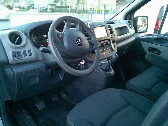 Renault TRAFIC 1.6 dCi T29 L2H1 Comfort VOORZIEN VAN AIRCO+CRUISE+NAVIGATIE !!!