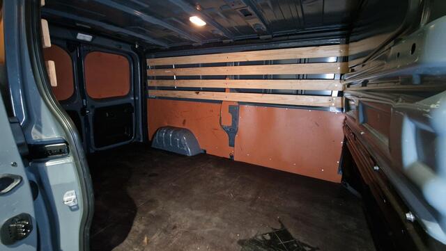 Renault TRAFIC 2.0 dCi 130 T30 L2H1 Work Edition | Trekhaak | Navigatie