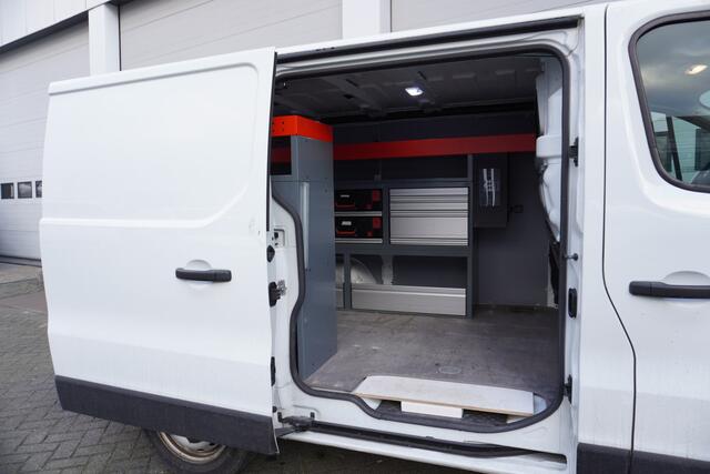 Renault TRAFIC 2.0 dCi 120PK EURO 6 - Airco - Cruise - Navi - ¤13.950,- Excl.