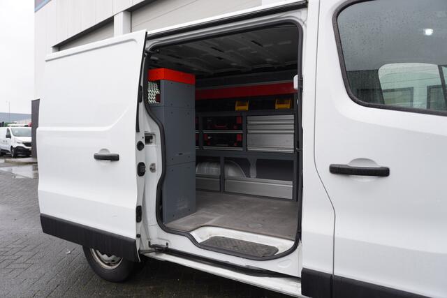 Renault TRAFIC 2.0 dCi 120PK EURO 6 - Airco - Navi - Cruise - ¤ 13.950,- Excl.