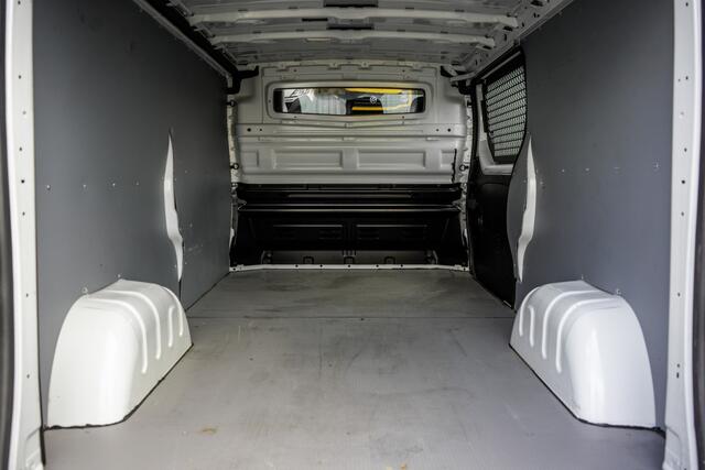 Renault TRAFIC 2.0 dCi L2H1 | Euro 6 | Automaat | LED | 146 PK | Cruise | Airco | Camera