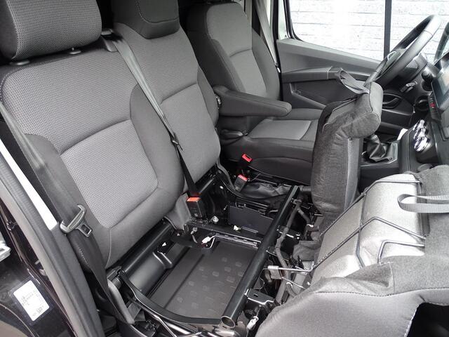 Renault TRAFIC 2.0 Blue dC1 150 EDC T30 L2H1 Advance ACHTERUITRIJCAMERA / TREKHAAK / ALL SEASON BANDEN / NAVI