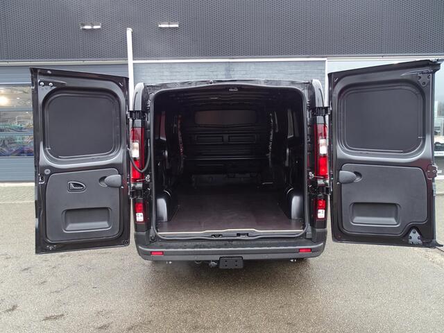Renault TRAFIC 2.0 Blue dC1 150 EDC T30 L2H1 Advance ACHTERUITRIJCAMERA / TREKHAAK / ALL SEASON BANDEN / NAVI