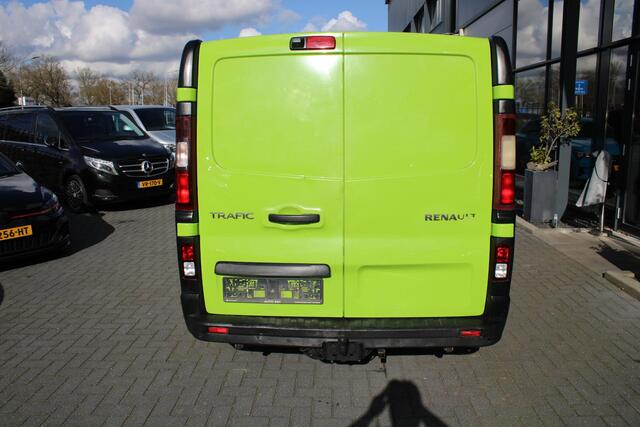 Renault TRAFIC L1H1 1.6 dCi 120 DC 2.9T airco cruise 6 persoons marge