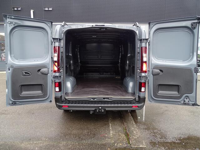 Renault TRAFIC 2.0 Blue dC1 150 EDC T30 L2H1 Advance BLACK EDITION / TREKHAAK / SIDEBARS
