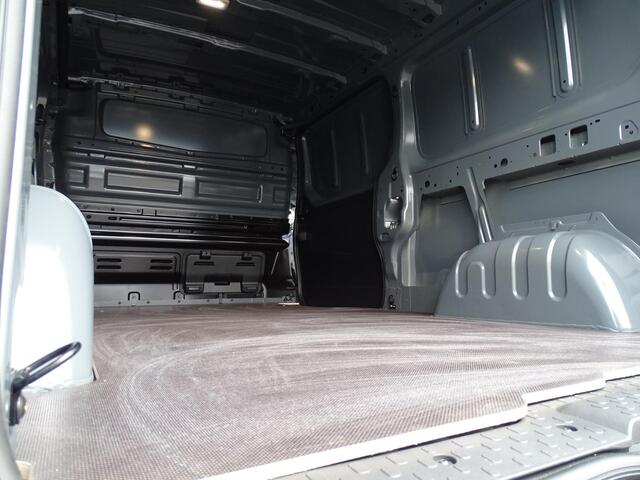Renault TRAFIC 2.0 Blue dC1 150 EDC T30 L2H1 Advance BLACK EDITION / TREKHAAK / SIDEBARS